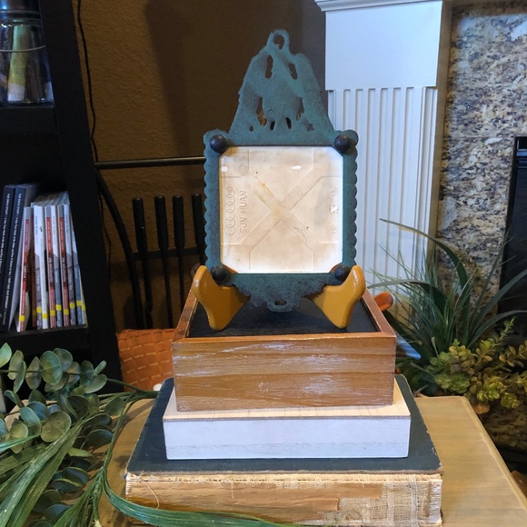 Vintage Sun Huan Iron and Ceramic Tile Trivet - Picture 2 of 5